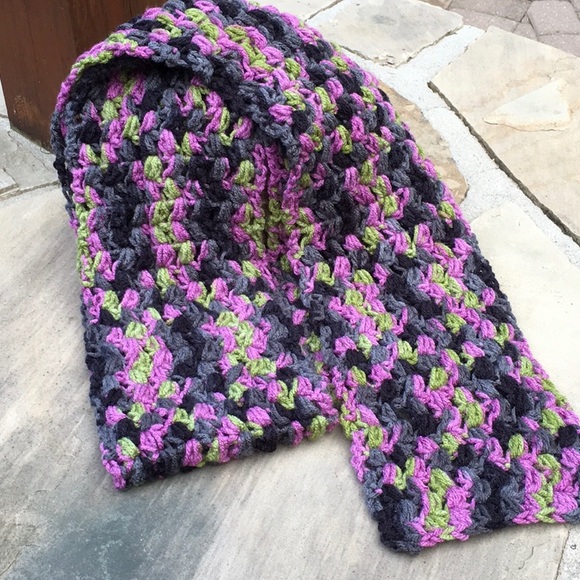 Handmade scarf - Picture 2 of 2